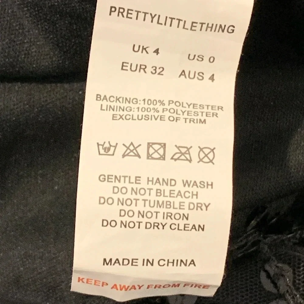 PrettyLittleThing Valentina Black Maxi Dress - Picture 8 of 8